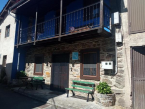 Casa típica asturiana en Ribota - Laviana